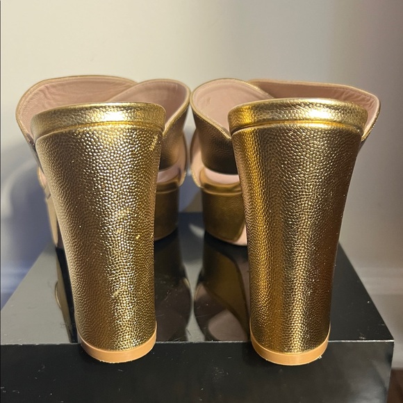 Stuart Weitzman Gold Platform Heels - Picture 5 of 7